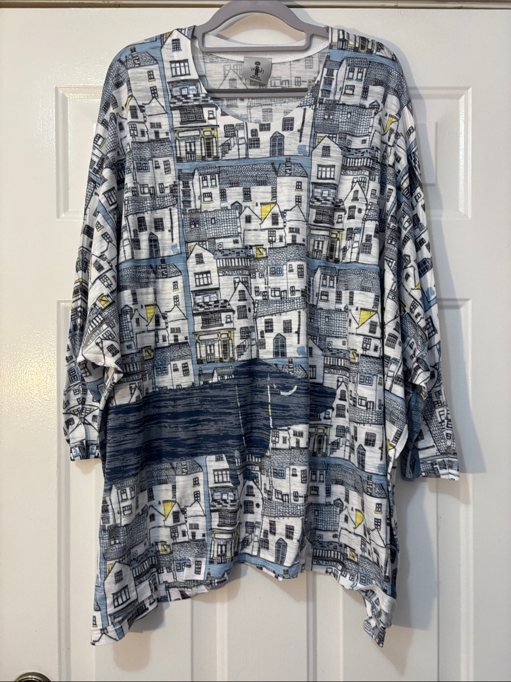 Inoah brand Top Size (0ne) sz see measurements below